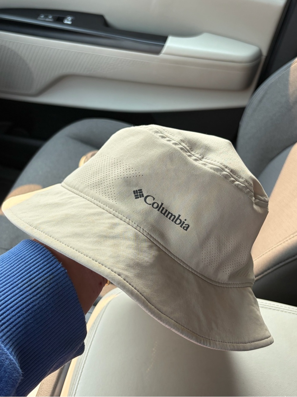 Columbia Light Beige Ventilated Bucket Hat